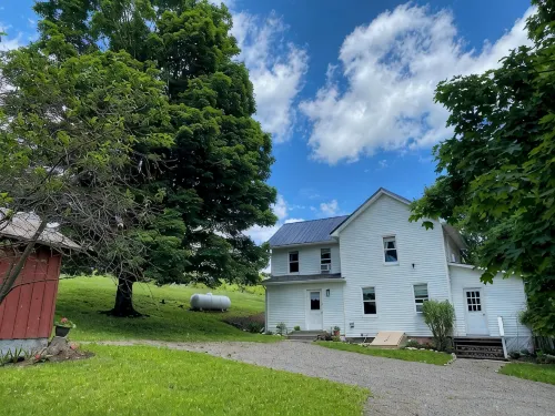 Newly Renovated 5 Bedroom Pet Friendly House in Keuka NY. First Floor Ensuite