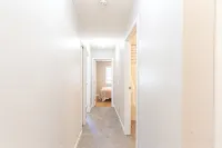 Cozy Home tucked away in Calgary NW. 10 min away from the YYC airport. - บังกะโล
