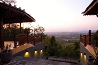 Villa Borobudur Resort - Mountain View