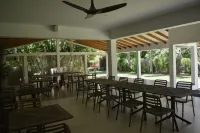 La Modestie Guest House - parking
