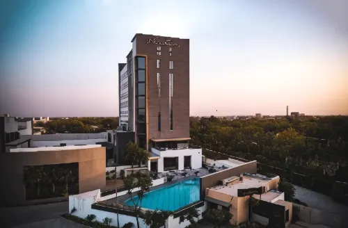 Hotel Kasturi Orchid - ที่มีที่จอดรถ
