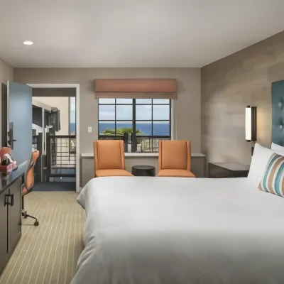 Wave Street Inn Hotels near Lighthouse District