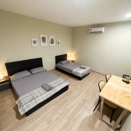 The Glam Inn Отели в г. Папар