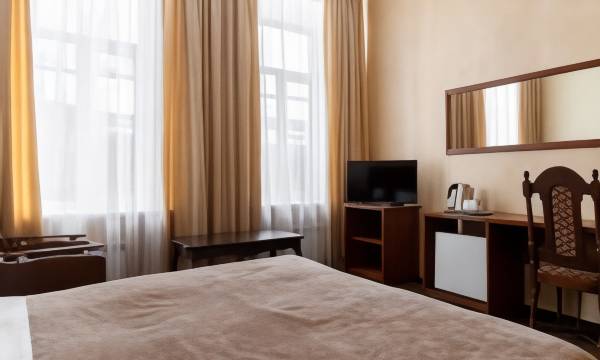 Empire Park Hotel