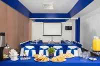 Vista Express Morelia by Arriva Hospitality Group - 2-Star