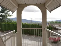 Best Budget Inn & Suites Kamloops Hotel di Kamloops