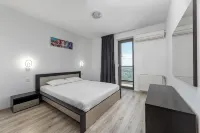 Monaco Grand Apartments by CityBookings - homestay