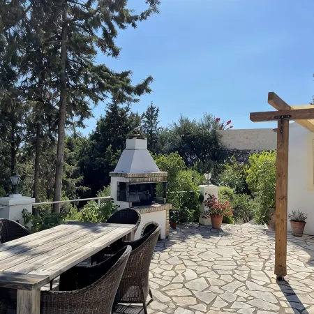 Spacious villa in extensive private grounds overlooking Ahai bay near Erimitis