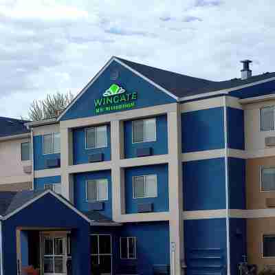 Best Western Plus Paper Valley Hotel Hotel Exterior