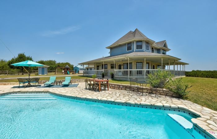 Prosit Ranch - 300 Acre Private Ranch w/360 Degree Views & Wrap-Around Porch