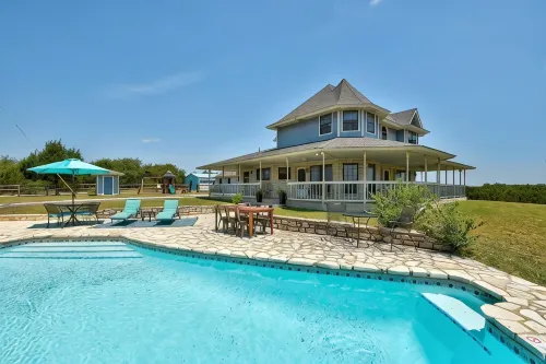Prosit Ranch - 300 Acre Private Ranch w/360 Degree Views & Wrap-Around Porch