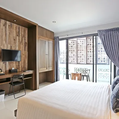 Guan Yu Boutique Hotel Hotels near Hua Thanon