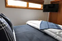 Immaculate Updated Condo, 5 Minutes from Skiing! - Wifi