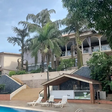 The Country Lodge Hotel