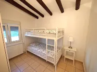 Detached house with private pool, completely fenced, close to the beach