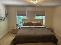 LARGE Waterfront Sandy Bottom Lake House on Brandy/Long Lake - 무료 와이파이