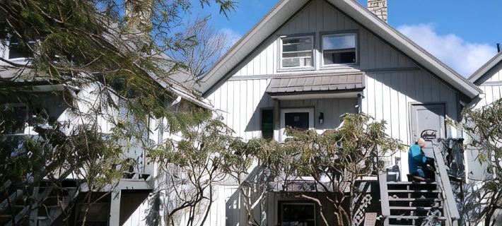 Welcome to the stunning Bergbewohner ski chalet! Hotels in Beech Mountain