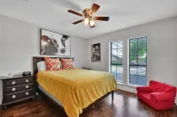 Great Home with Southern Charm and Great Space - Bungalows