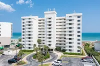 Seaside Solace: Panoramic Views! Oceanfront Condo, King Bed, Pool, Tennis,Cabana