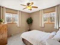 •Redwoods Chalet in the Poconos• Hoteles en Municipio de Penn Forest
