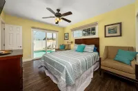 Private Oasis Near Downtown with Heated Pool and Spa - breakfast