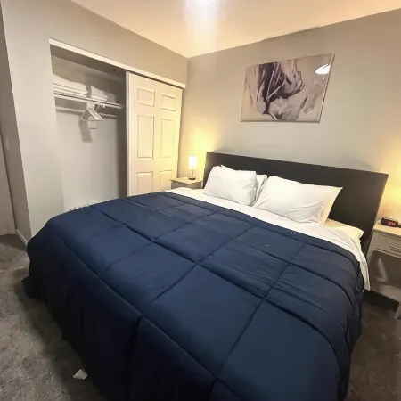PROMO 10% WEEKLY 15% MONTHLYOFFCozy Family Retreat: King Beds, Garage, Fast WiFi