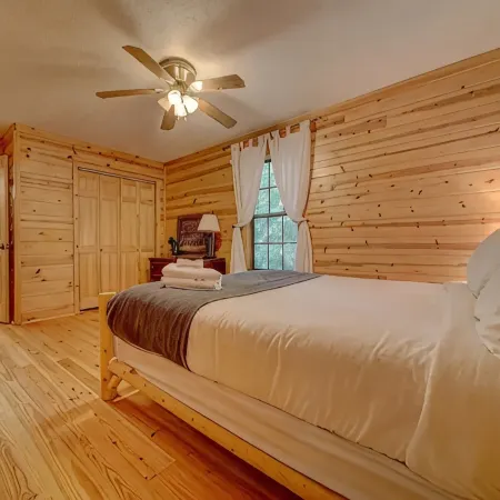 Mountain Top Retreat - Secluded Mountain Cabin Close to North Carolina!