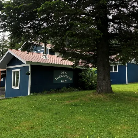 Sea Treasures Inn