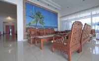 Hotel Aman Karanganyar - parking