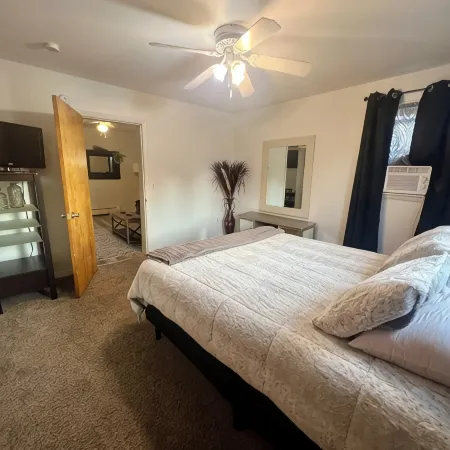 Cozy 1-bedroom flat in lovely Corning Отели в г. Корнинг