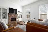 Timeless Midtown Craftsman • 2Br, 2BA • 15 Mins to Ft Moore