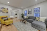 Cozy Downtown 1BR w/ Parking - 4성급