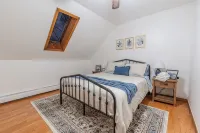 4BDR/2.5BA APT Near Tufts/7 min-Walk to Subway/Free Parking for 2 cars - 3-Star