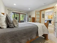Eagle-Vail Townhome w/ Private Spa! - Minutes from Vail and Beaver Creek! Hotels in Eagle-Vail