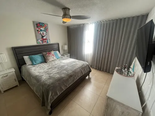 BEACH FRONT CONDO 1 BEDROOM APT IN ISLA VERDE.UPSCALE 5 STAR .NEW LISTING - Private Pools