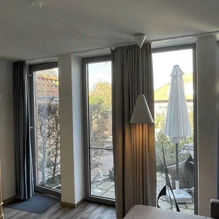 Great one-room apartment right on Greetsiel harbor