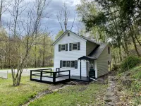 Catskills NY Barn House Hotels in Delaware