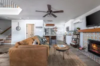 Newly Built Deer Retreat in the Texas Hill Country - واي فاي