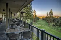 Classic Yosemite Cabin • Room for the Whole Family - Chalets