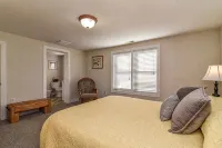 Delightful 2-bedroom Cottage in Hot Springs - 4-Star