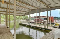 Waterfront, large covered boat slip provided, carport for 1 plus xtra parking - Chalets