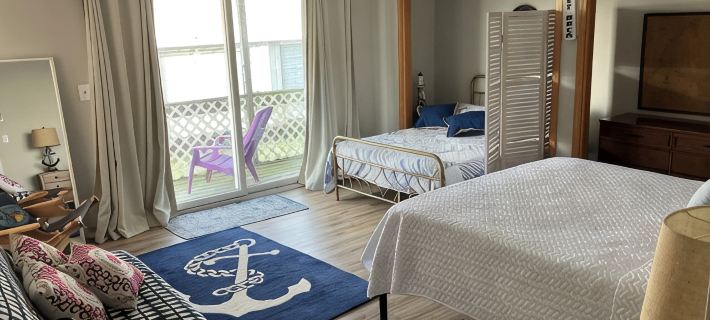 Enjoy a Boathouse on the Bay in the heart of Downtown Sandusky. Hotels in Sandusky