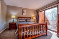 Nordic Village Townhouse, Storyland, Mountains, Pools - Parvekkeita