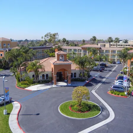 Cortona Inn and Suites Anaheim Resort
