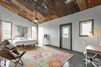 Unique barndominium with lots of space near Chattanooga - 4-Star