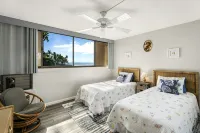 Beautiful 2 Bedroom Ocean Front Building 1 at Kona Makai. - Gym