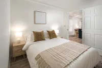 Sunflower Suite at The Wanderer - Boutique