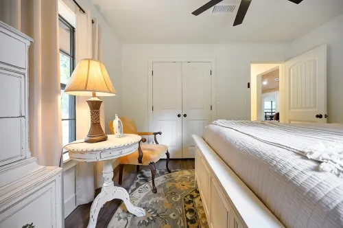 Secluded 4 bedroom farmhouse nestled on 8 acres with large lawn and oak trees. - 3-Star