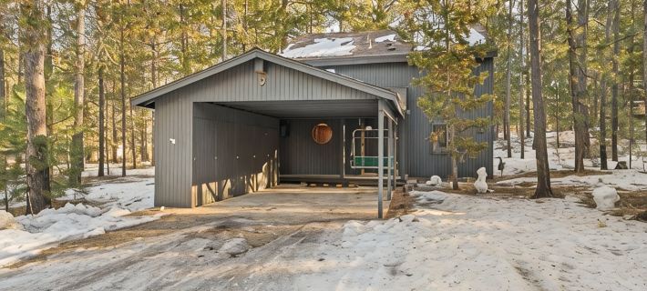 Sunriver Nostalgia - Walk to Sunriver Village, SHARC passes, HOT TUB Hotels in Sunriver