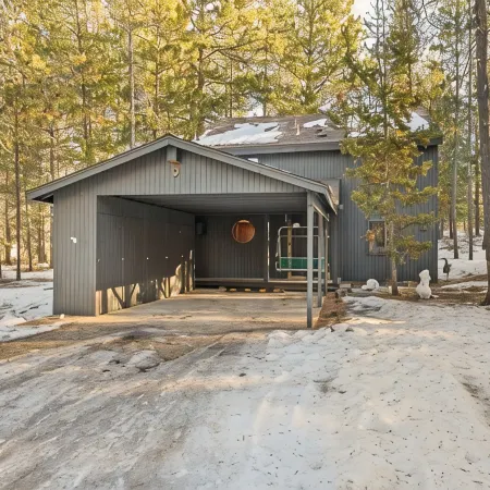 Sunriver Nostalgia - Walk to Sunriver Village, SHARC passes, HOT TUB
